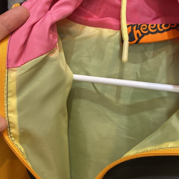 Cheetos jacket - Picture 4 of 6
